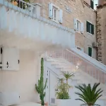 Ibella Boutique