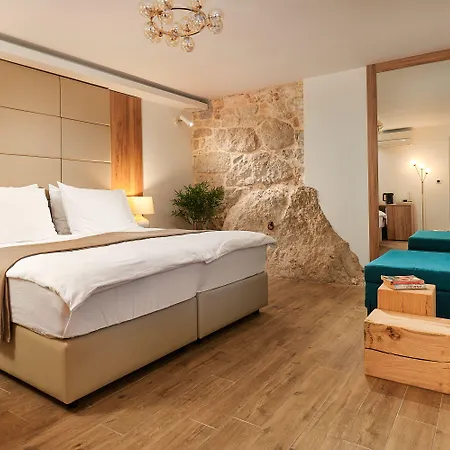 לינה וארוחת בוקר Ibella Boutique ספליט