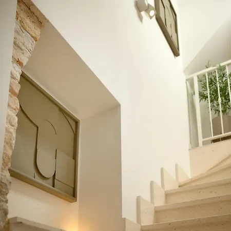 לינה וארוחת בוקר Ibella Boutique 4*