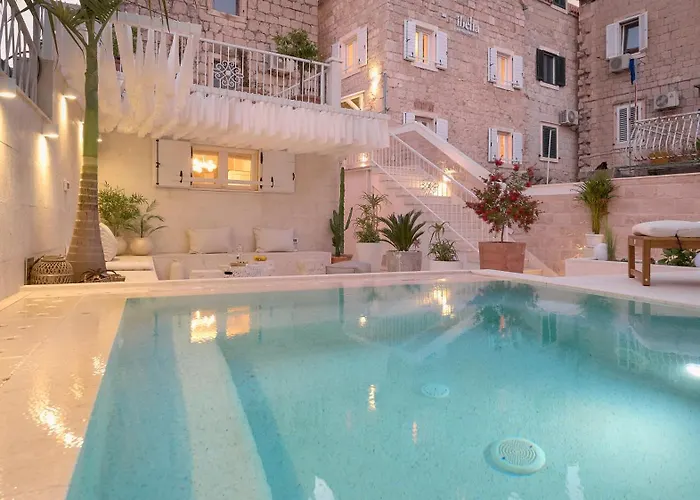 Ibella Boutique 4*