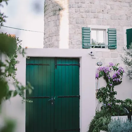 Ibella Boutique Bed & Breakfast 4*